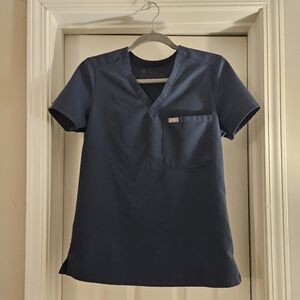 Catarina One Pocket Scrub Top